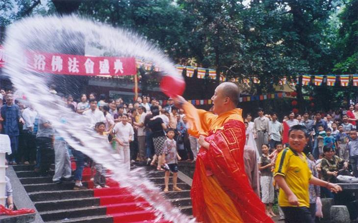 广西桂平浴佛节