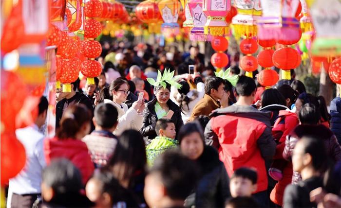 十堰地区元宵节灯会习俗